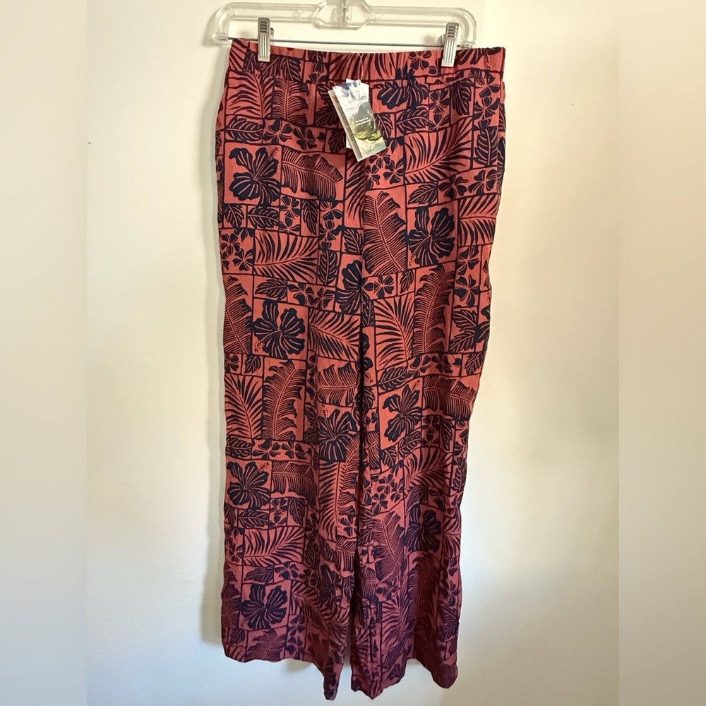 NWT Reyn Spooner Dusty Clay and Navy Floral Aloha Pants